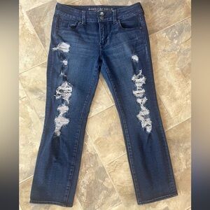 WOMENS AEO DISTRESSED ARTIST CROP HIGH RISE JEAN SIZE 8